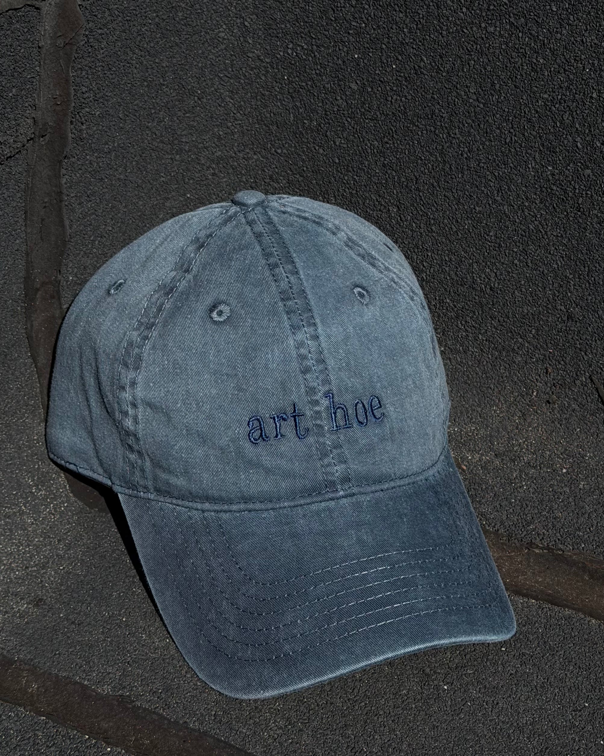 EMBROIDERED HAT - BLUE / BLUE THREAD