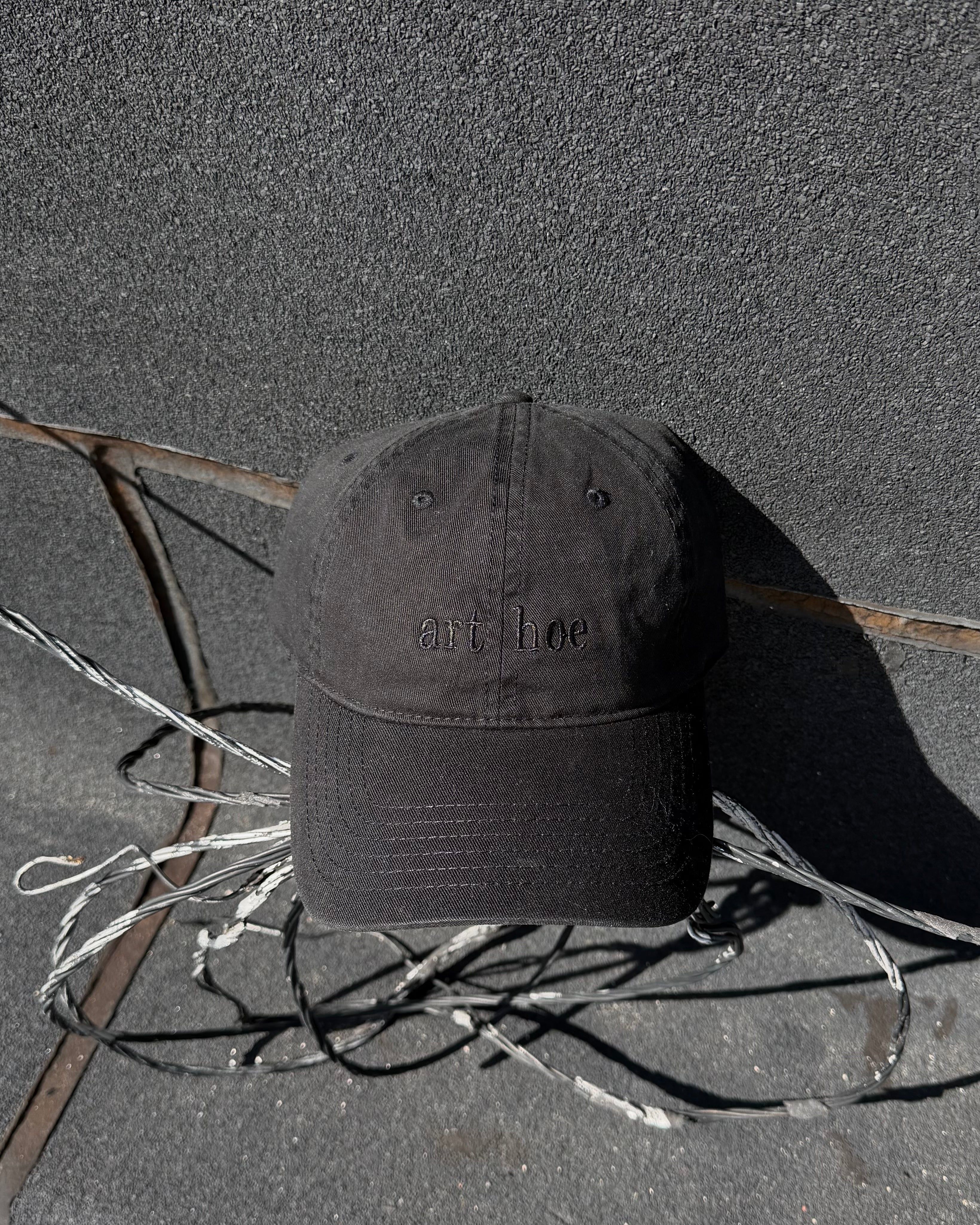 EMBROIDERED HAT - BLACK / BLACK THREAD