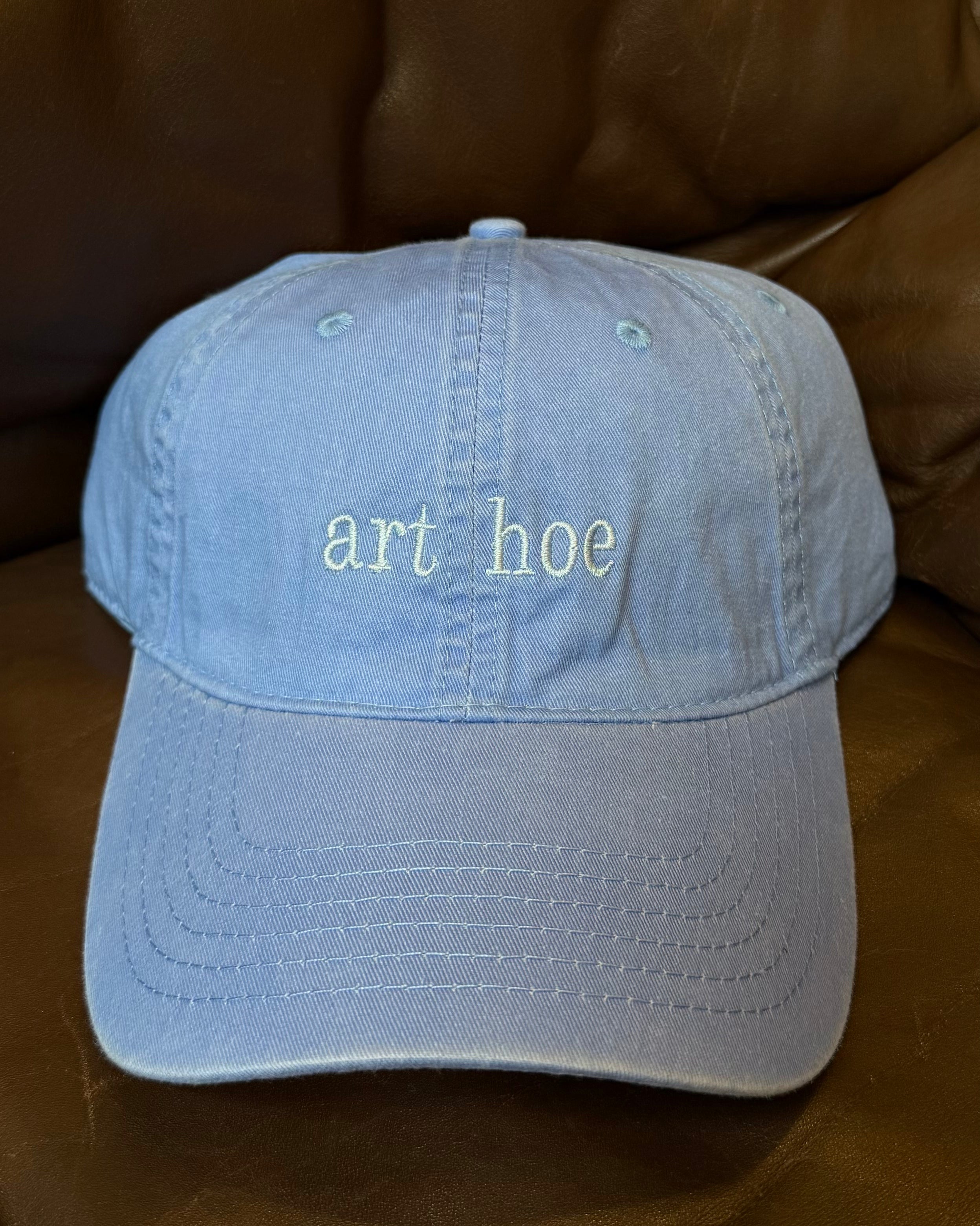 EMBROIDERED HAT - LIGHT BLUE / WHITE THREAD